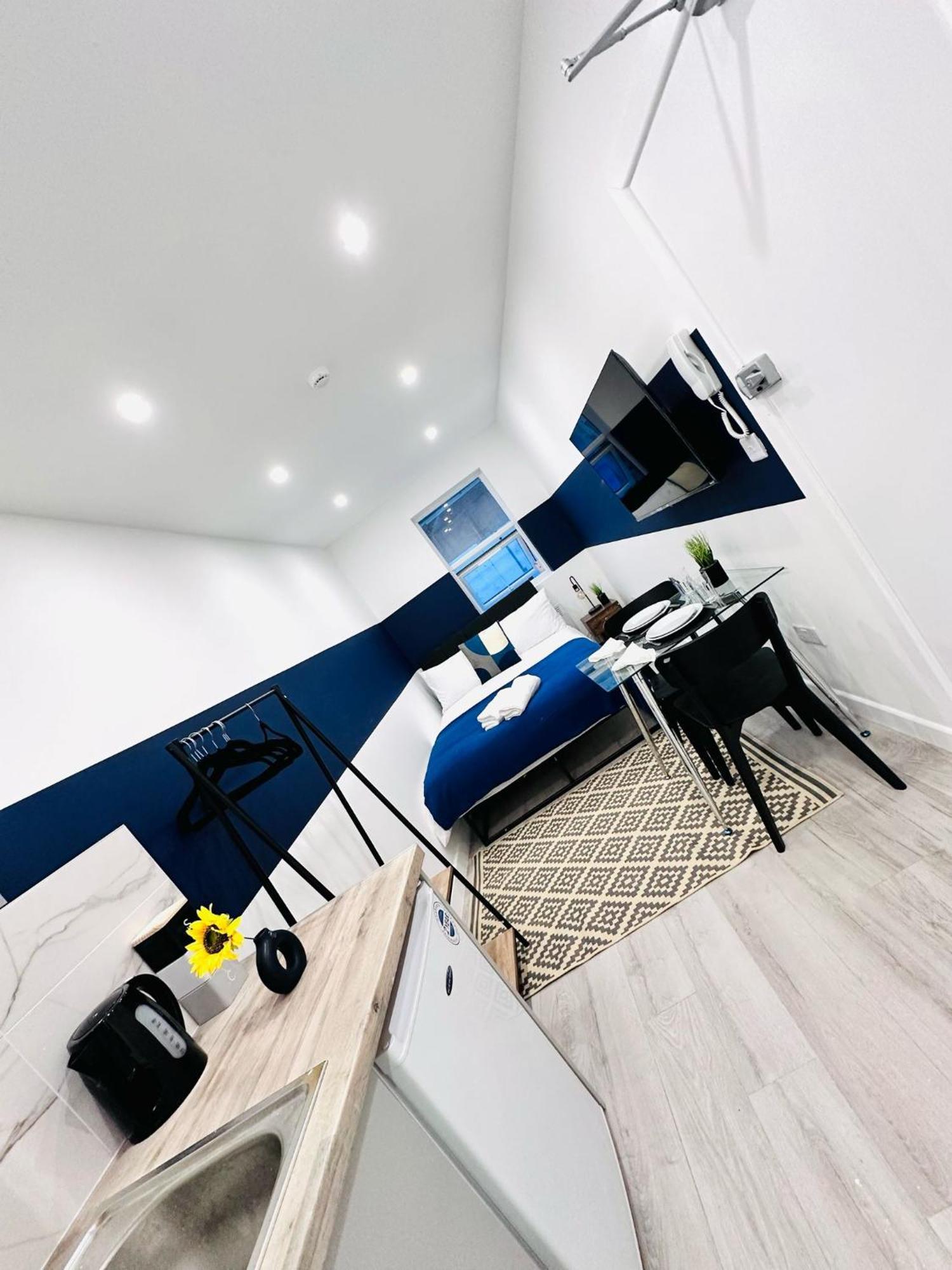 High Standard Central Studios Perfect For Tourists! Лондон Экстерьер фото